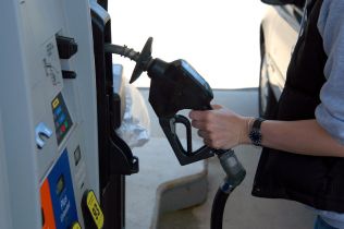 Rynek paliw: szara strefa mniejsza, ale konieczne dalsze zmiany legislacyjne